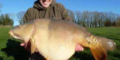 Stephen Johnson with Jona from The Avenue at 60lb 4oz.jpg